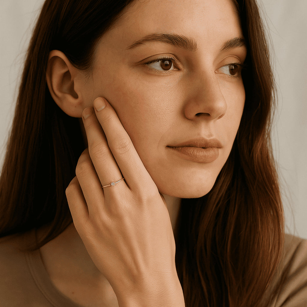 Anel Solitário Minimalista Banhado em Ouro 18k