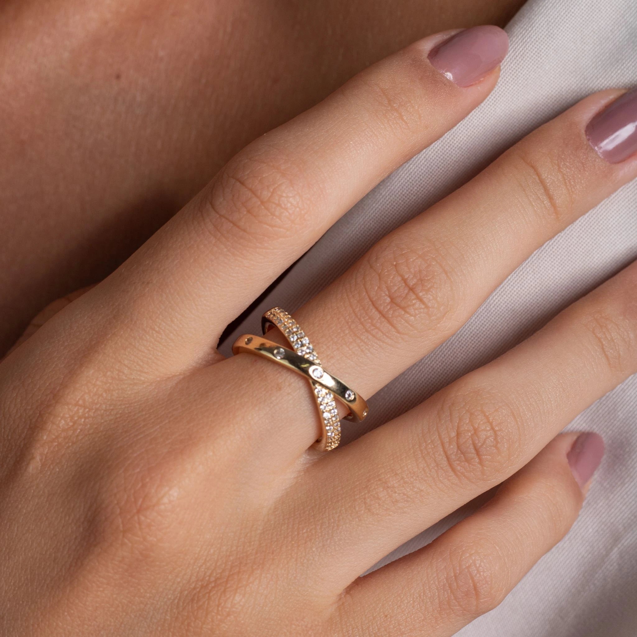 Anel Duplo Cruzado com Zircônias Banhado a Ouro 18k