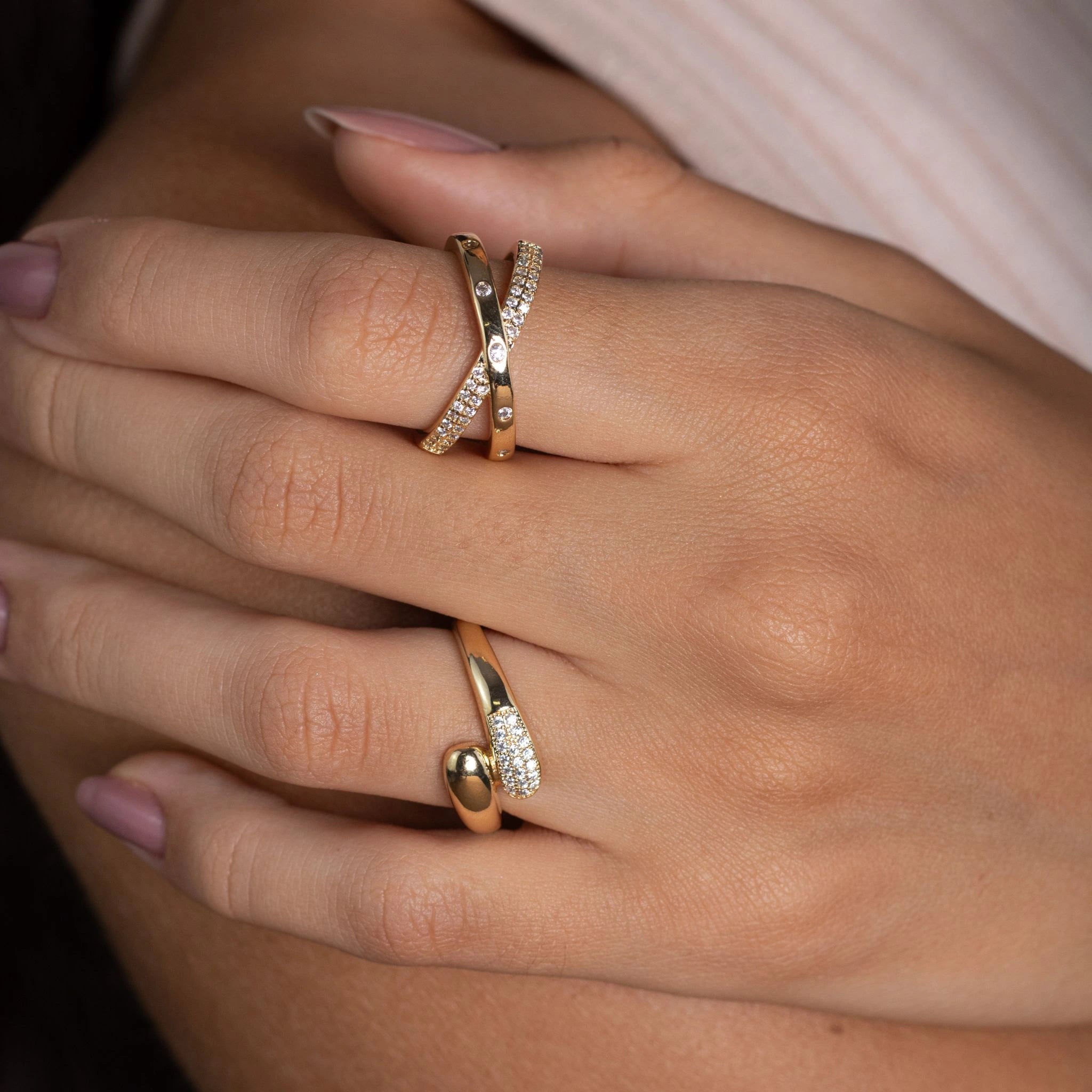 Anel Duplo Cruzado com Zircônias Banhado a Ouro 18k