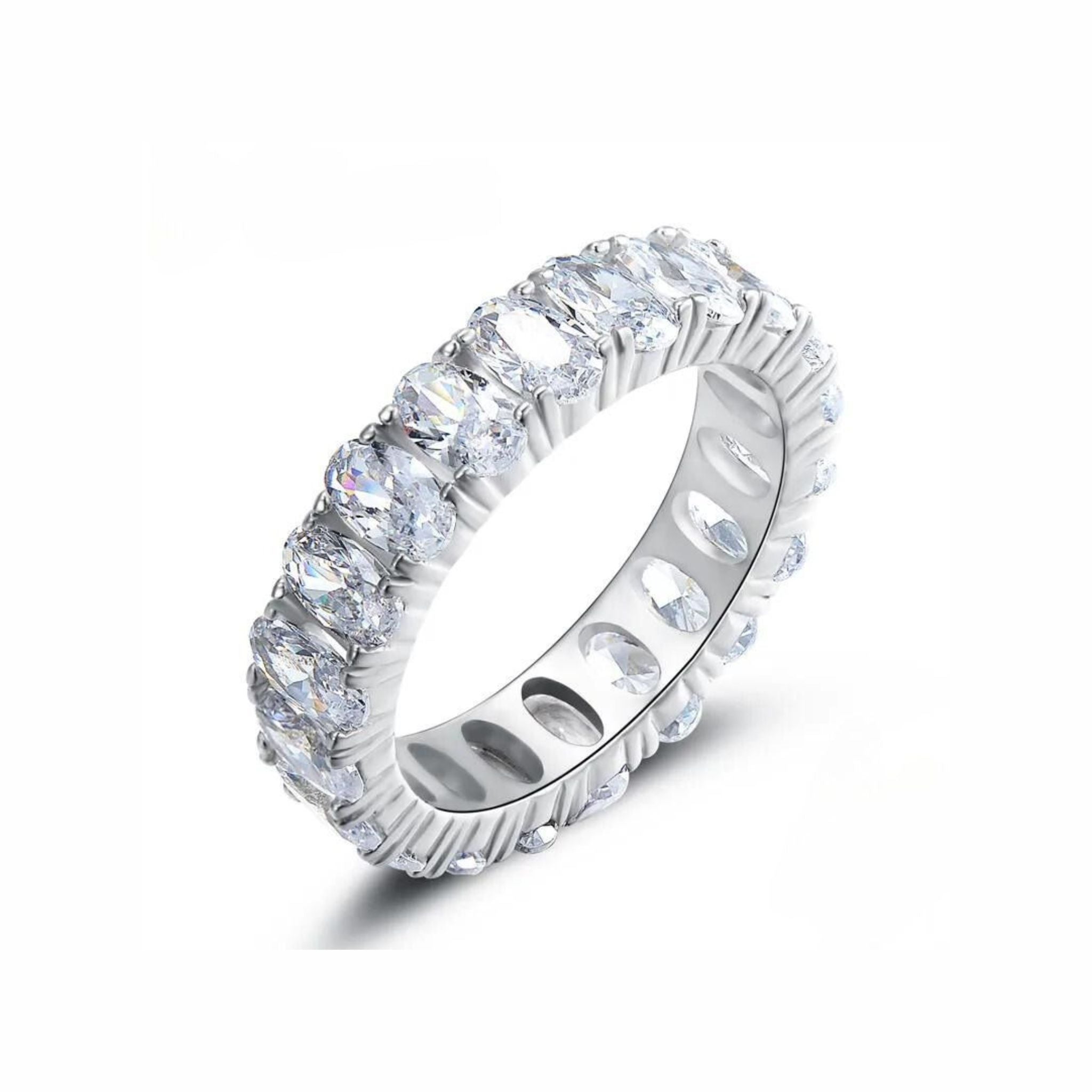 Anel Prata com Zircônias Oval