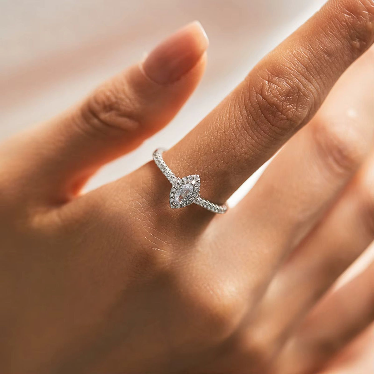 Anel de Noivado Halo Marquise em Prata 925