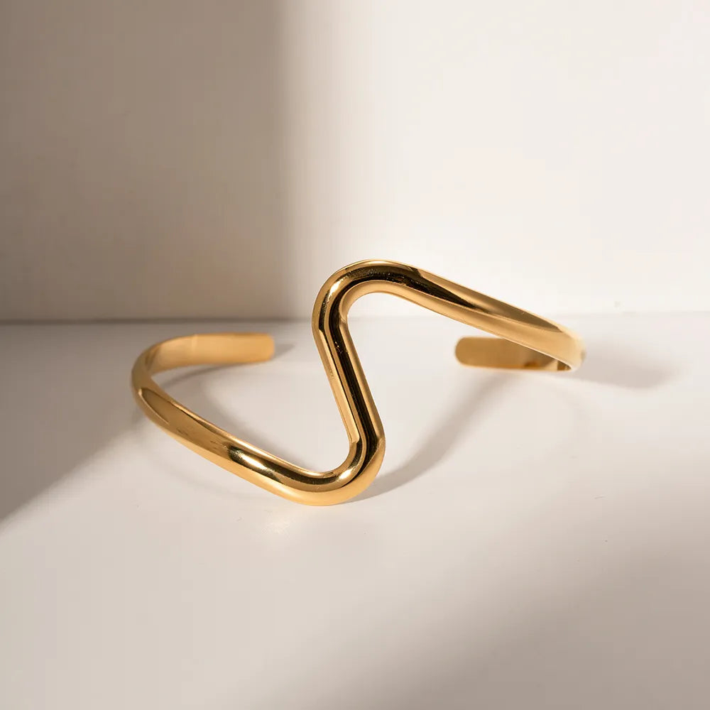 Bracelete em Ondas Banhado em Ouro 18k