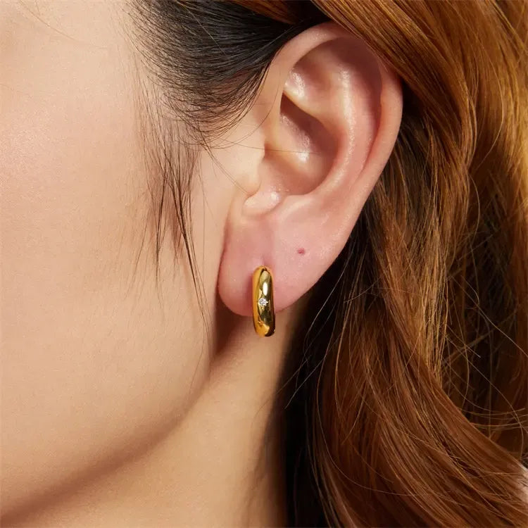 Brinco Argola com Pedra Zircônia Banhado a Ouro 18k