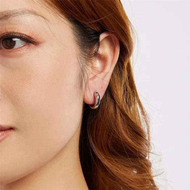 Brinco Argola Clássico em Prata 925