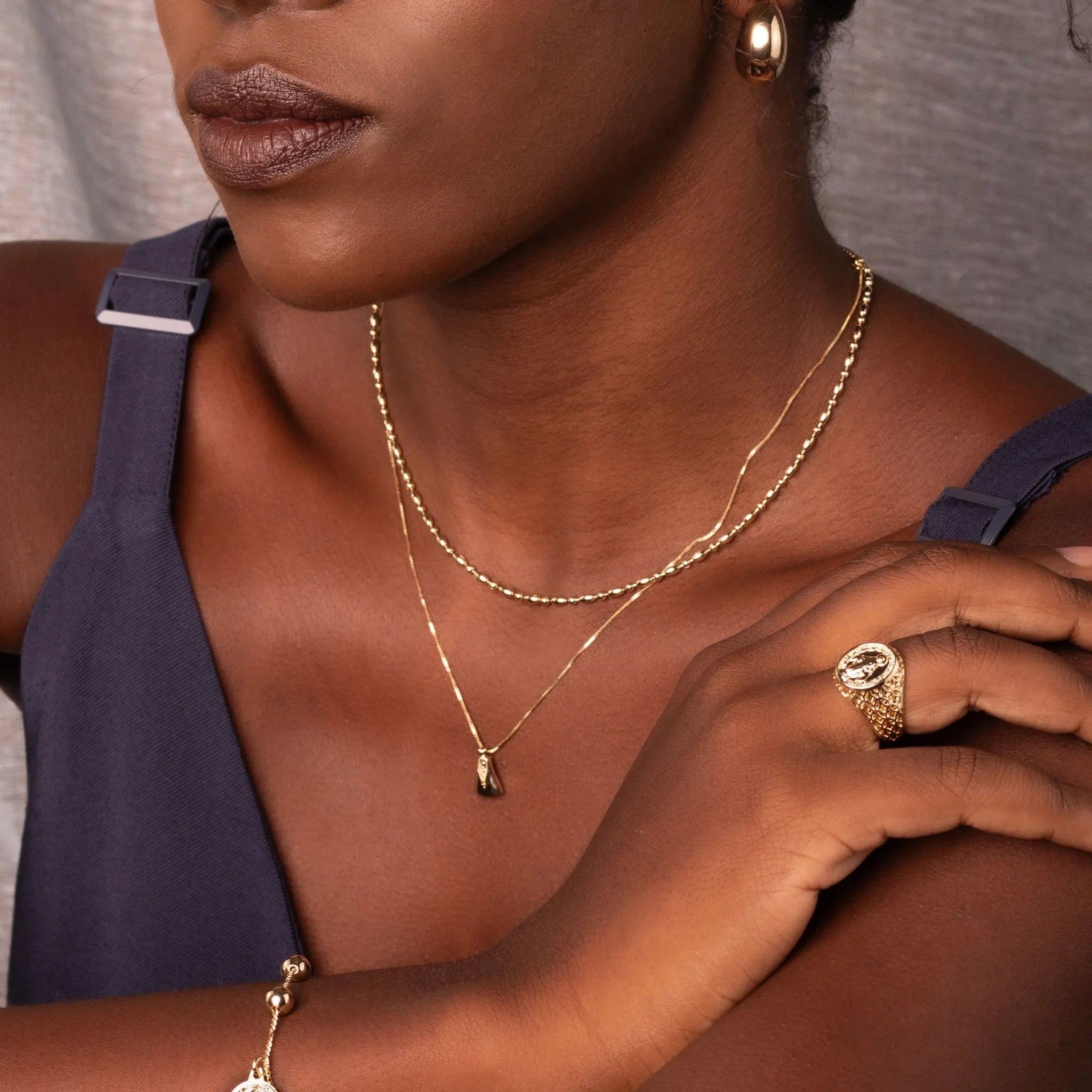 Colar Nossa Senhora Banhado em Ouro 18k