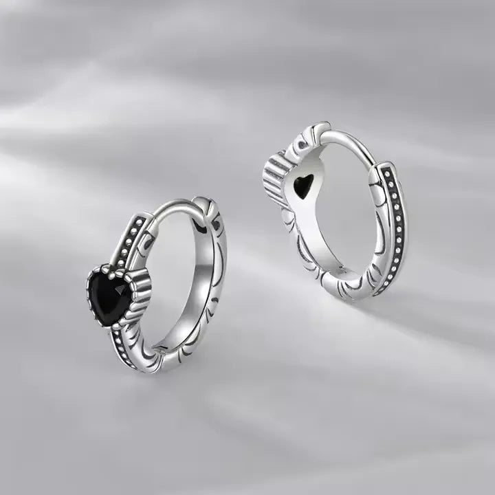 Brinco Love Black em Prata 925