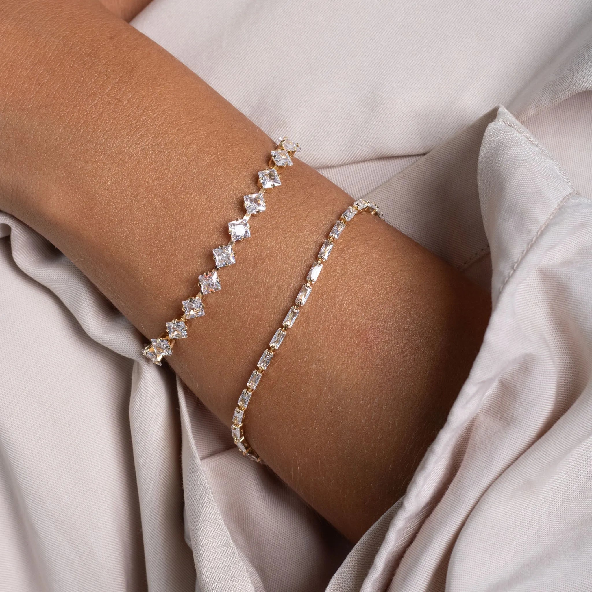 Pulseira Riviera com Zircônias Lapidação Baguete Banhada a Ouro 18k