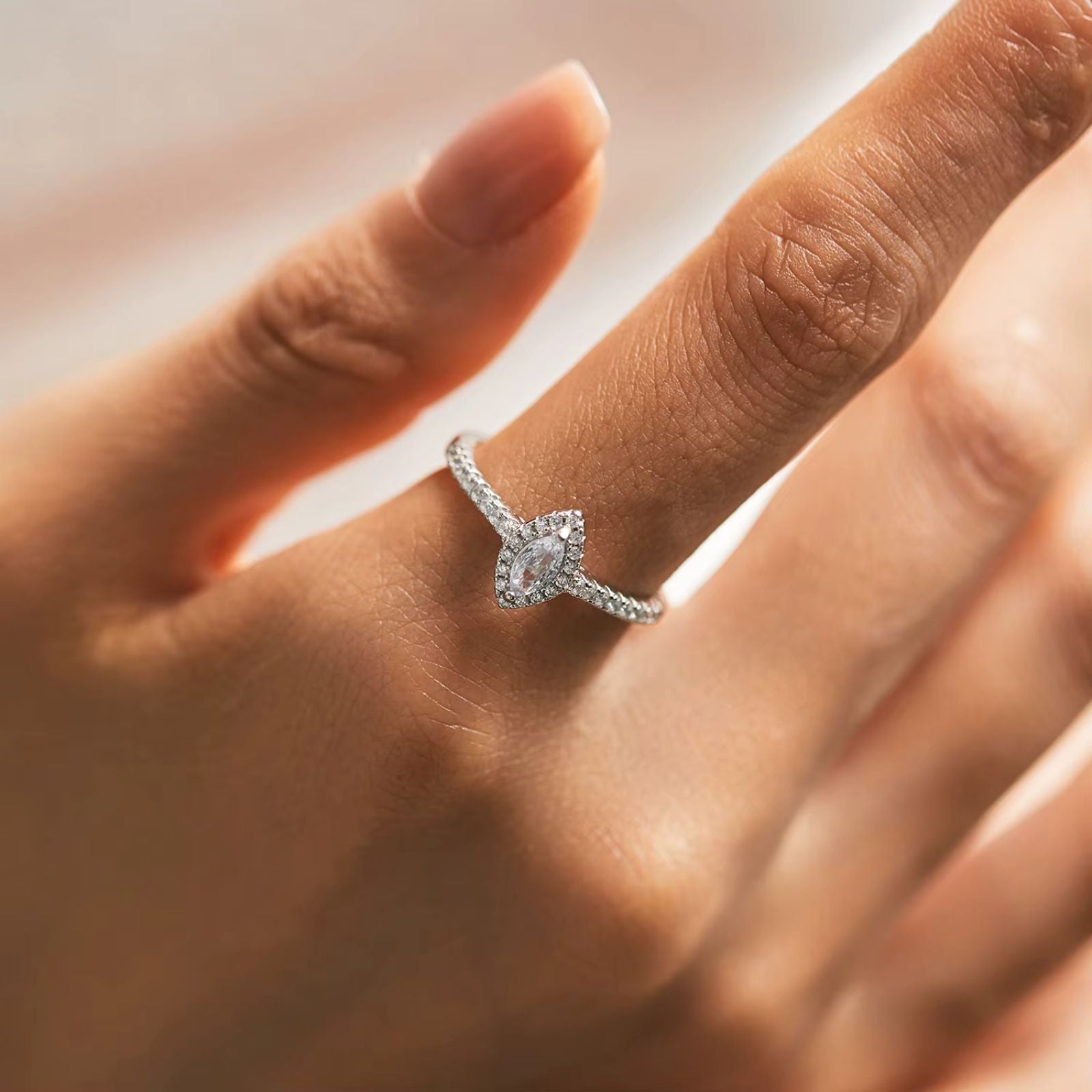 Anel de Noivado Halo Marquise em Prata 925