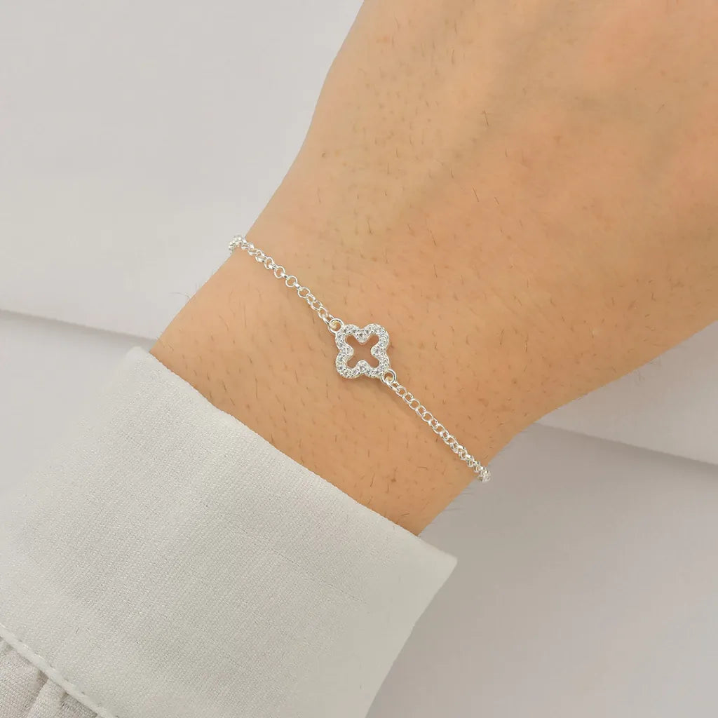 Pulseira Trevo Vazado Cravejado Prata 925